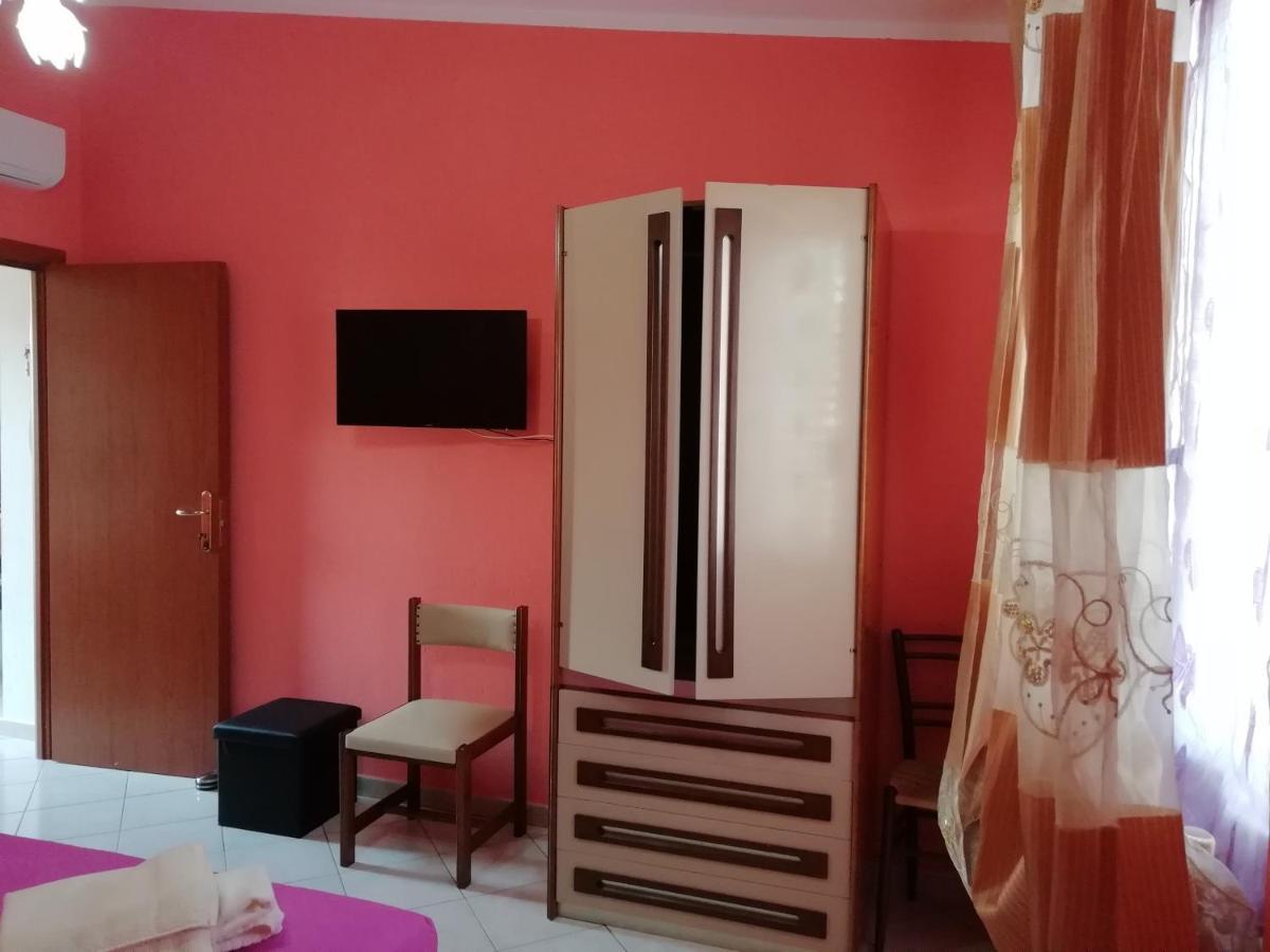 Prendas Antigas - Vacanze A Teulada Apartment Exterior photo