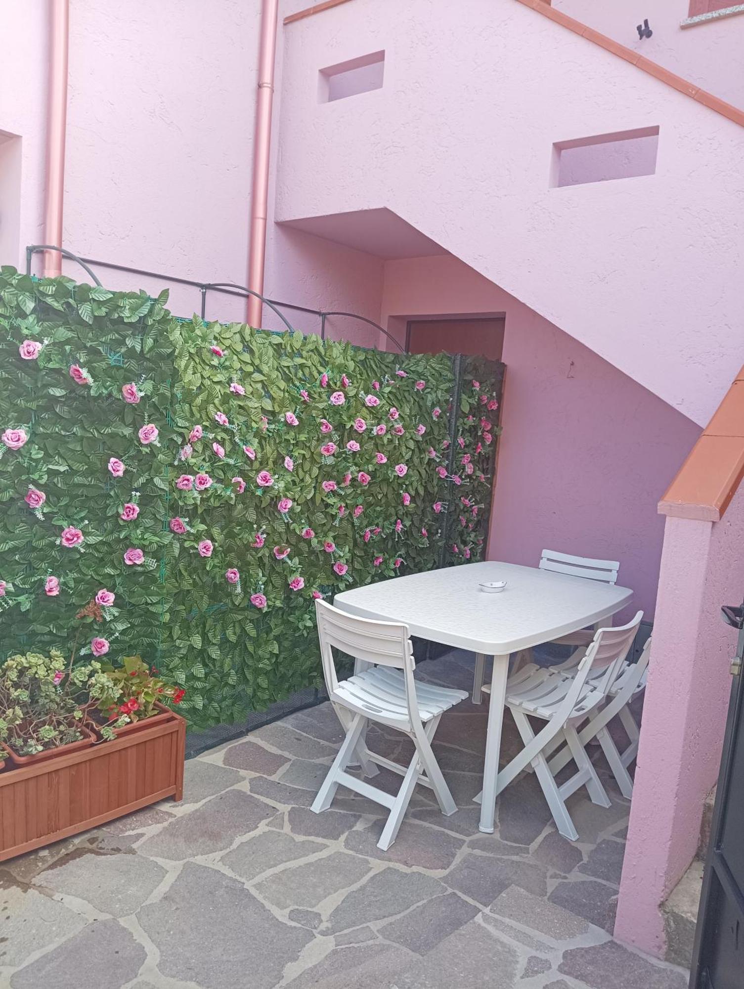 Prendas Antigas - Vacanze A Teulada Apartment Exterior photo